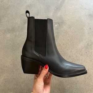 Matisse black boot